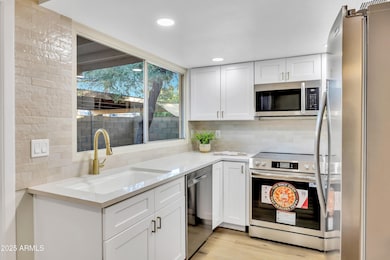 2128 E Dunbar Dr, Tempe, AZ 85282 - photo 2