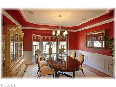 Dining Room - Dining Room w/Tray Ceiling and Bay W