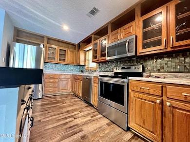 8843 HF Kitchen 2
