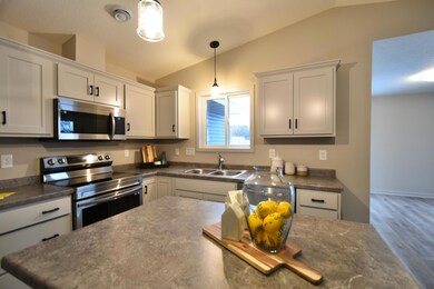 2004 20th St, Zumbrota, MN 55992 - photo 4