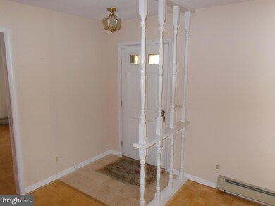 414 Jefferson St, Woodstock, VA 22664 - photo 6