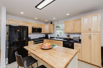 85 Evelyns Way, Fall River, MA 02724 - photo 7