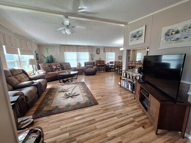 846 Periwinkle Cir, Sebastian, FL 32976 - photo 4