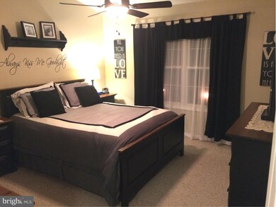 1322 Mallard Dr W, Chambersburg, PA 17202 - photo 5