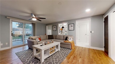 4 Bellevue Cir, West Warwick, RI 02893 - photo 3