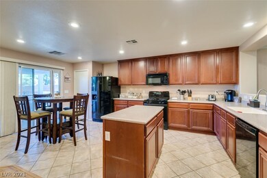 Kitchen dining and a separate formal dining!!