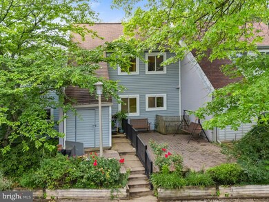 1522 Goldenrain Ct, Reston, VA 20190 - photo 5