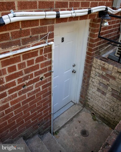 124 Wilmington Place SE unit B, Washington, DC 20032 - photo 3