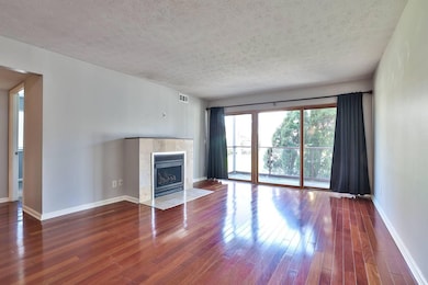 005-Living-Room