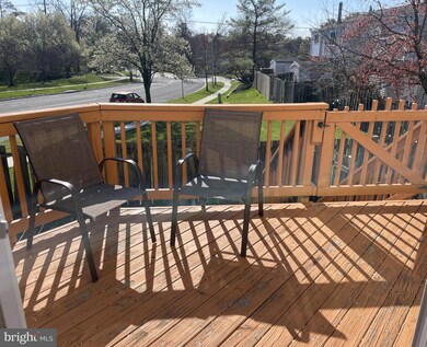 11700 Zebrawood Ct, Germantown, MD 20876 - photo 2