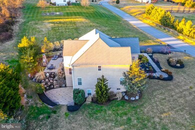 110 Horseshoe Ln, Pottstown, PA 19465 - photo 3