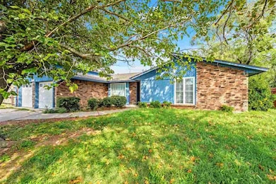 6767 SW Chaucer Dr, Lawton, OK 73505 - photo 2