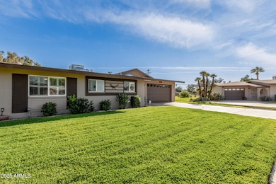 10027 W Lakeview Cir S, Sun City, AZ 85351 - photo 2