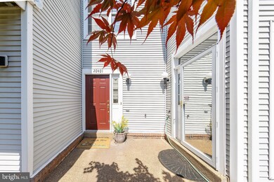 20401 Cool Fern Square, Ashburn, VA 20147 - photo 2