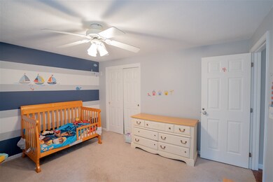 21 Chase Brook Cir, Litchfield, NH 03052 - photo 4