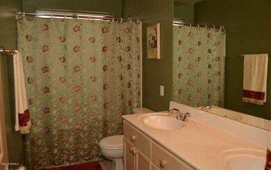 2ND BATHROOM W/ DUAL SINKS