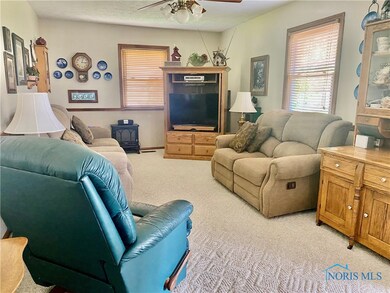 939 Edgehill Rd, Findlay, OH 45840 - photo 5