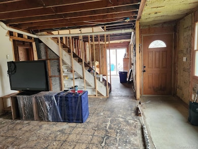 20 Wood Ln, Levittown, NY 11756 - photo 4