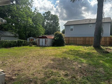 6301 Gay St, Houston, TX 77022 - photo 7