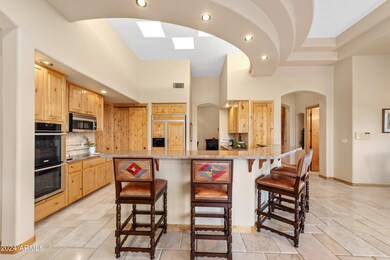 Large Kitchen W/Custom Cabinets