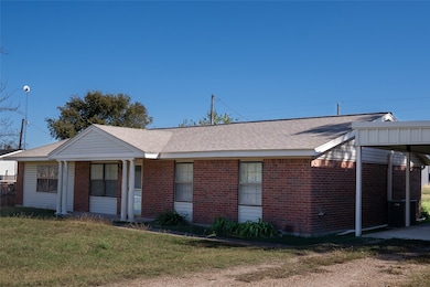 156 Wayman Dr, Whitney, TX 76692 - photo 2
