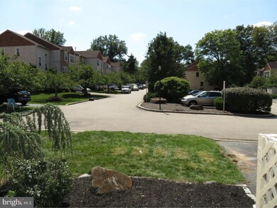 12 Forsythia Ct, Lafayette Hill, PA 19444 - photo 2