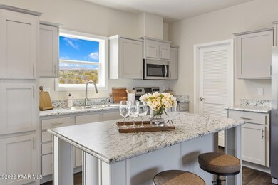 YUCCA KITCHEN 4