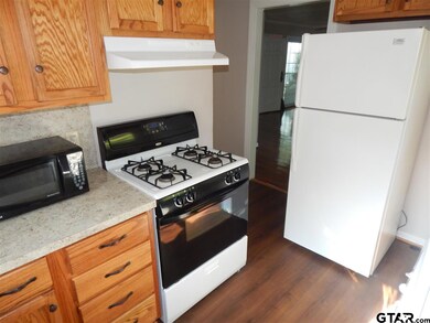 634 E Barbara St, Tyler, TX 75701 - photo 2