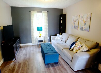 303 Sycamore Dr, Circleville, OH 43113 - photo 4