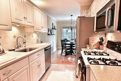 19 Le Grande Ave unit 16, Greenwich, CT 06830 - photo 3