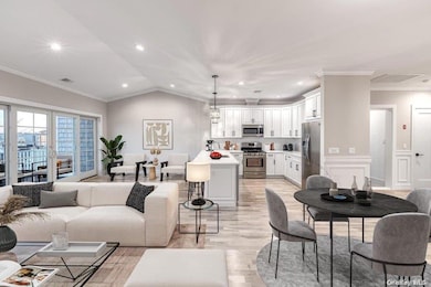 7 Ocean Watch Ct, Freeport, NY 11520 - photo 7