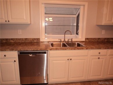 60 Chipman Place, North Tonawanda, NY 14120 - photo 6