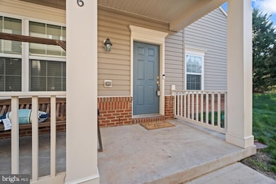 11146 Wortham Crest Cir unit 115, Manassas, VA 20109 - photo 2