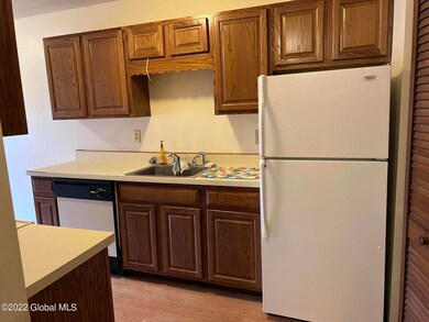 1905 Cambridge Manor Dr, Schenectady, NY 12302 - photo 6