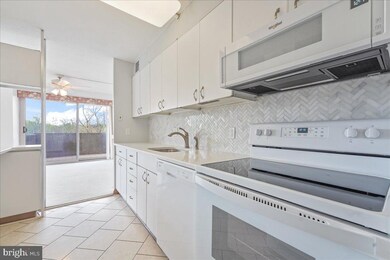 Green Hill Condominiums unit ED830, Wynnewood, PA 19096 - photo 6