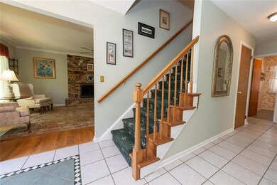 1615 Arrowwood Dr, Easton, PA 18040 - photo 2
