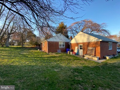 13218 Bregman Rd, Silver Spring, MD 20904 - photo 3