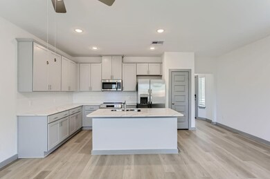 33170 Willow Heights Ln, Magnolia, TX 77354 - photo 4