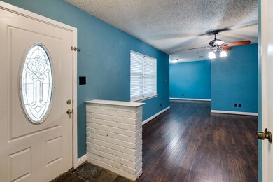 860 Timberhill Dr, Hurst, TX 76053 - photo 5