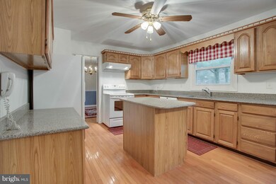 38 Chautaugua Rd, Arnold, MD 21012 - photo 5