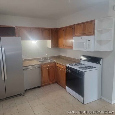 2307 S Cedar St, Sapulpa, OK 74066 - photo 4