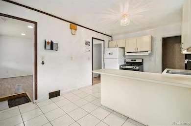 23920 Winifred Ave, Warren, MI 48091 - photo 6