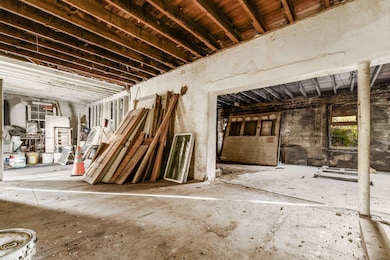 160 E Barthman Ave, Columbus, OH 43207 - photo 7