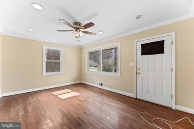 920 Brooke Rd, Capitol Heights, MD 20743 - photo 2