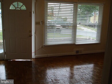 5506 Decatur St, Hyattsville, MD 20781 - photo 2