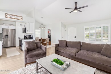 943 E Oraibi Dr, Phoenix, AZ 85024 - photo 4