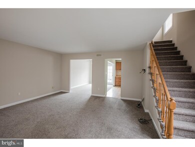 430 Broomall St, Folsom, PA 19033 - photo 4