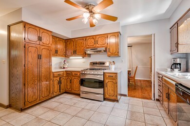 1240 Modaff Rd, Naperville, IL 60540 - photo 6