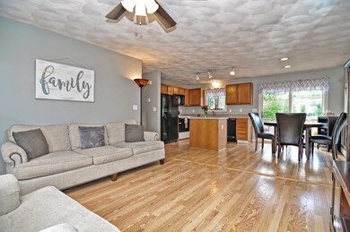 36 Wright Cir, Attleboro, MA 02703 - photo 6