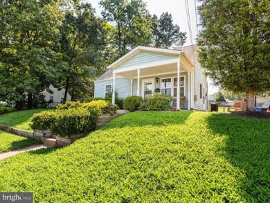 111 Morton Ct, Manassas Park, VA 20111 - photo 2